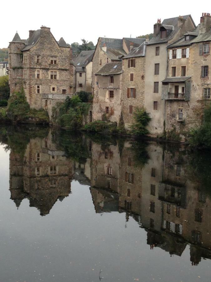 Aux Berges Du Coubisou Bed and Breakfast Esterno foto